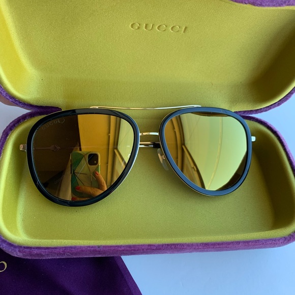 GUCCI Gold Aviator Ladies Sunglasses
